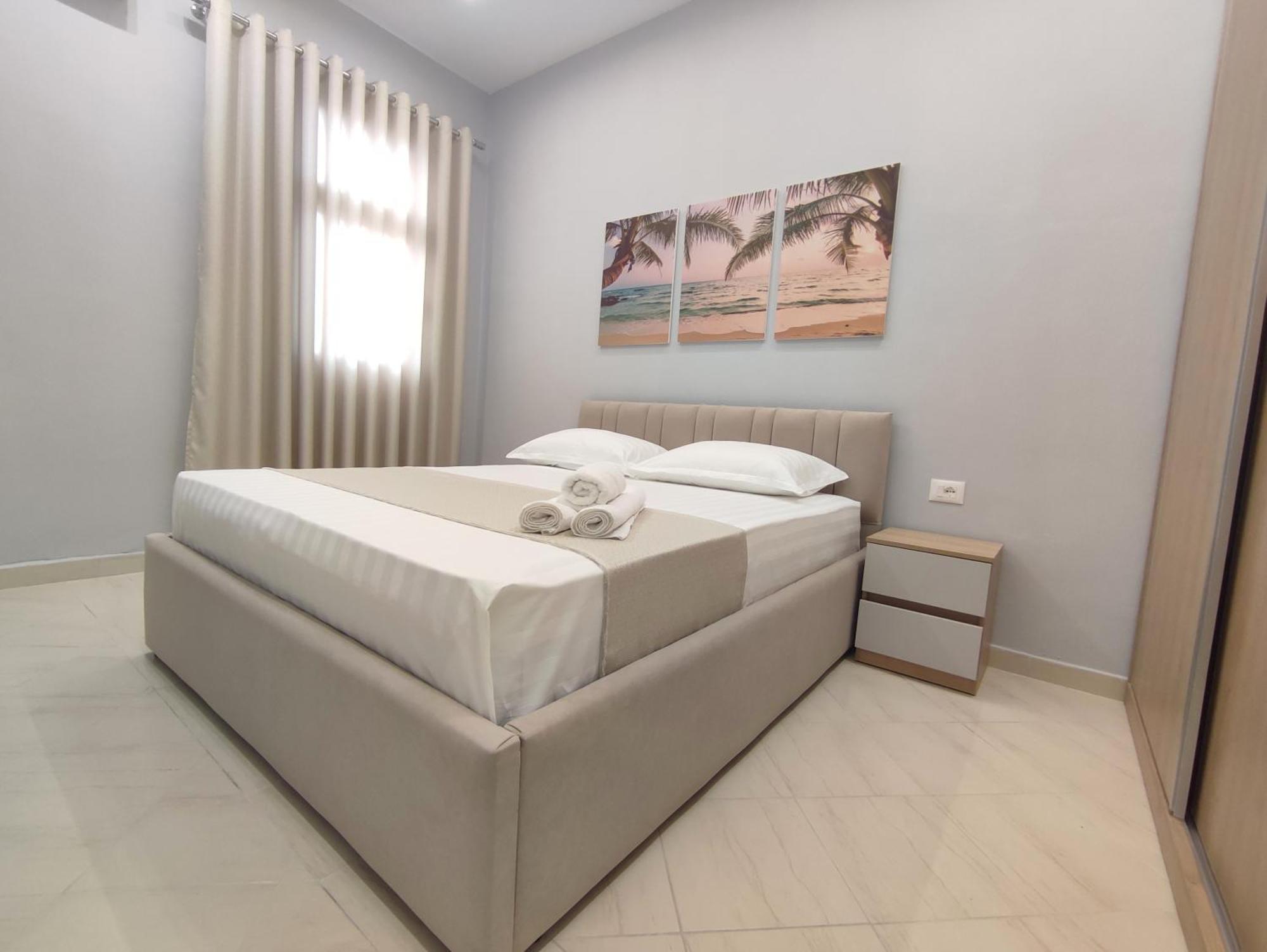Bp Beach Apartments Golem  Bagian luar foto