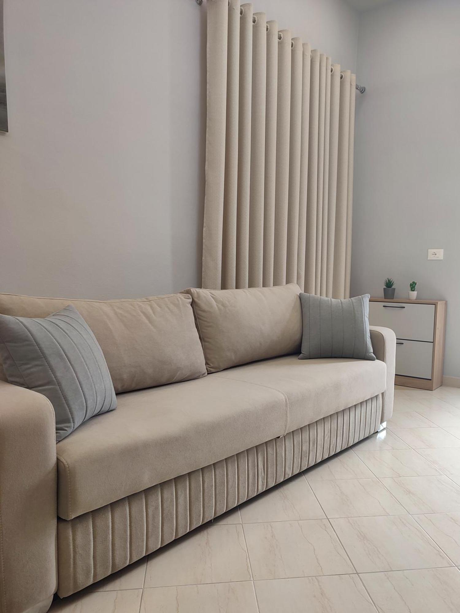 Bp Beach Apartments Golem  Bagian luar foto