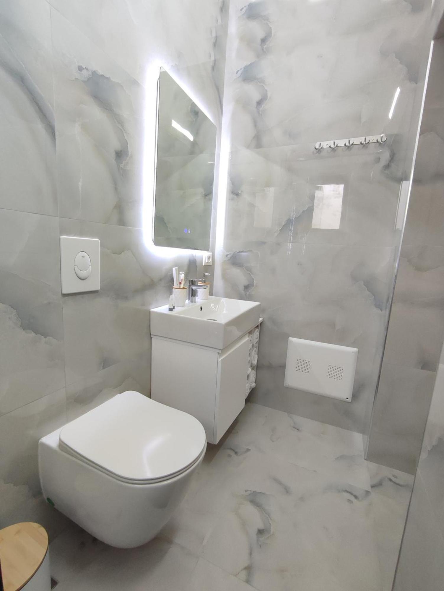 Bp Beach Apartments Golem  Bagian luar foto
