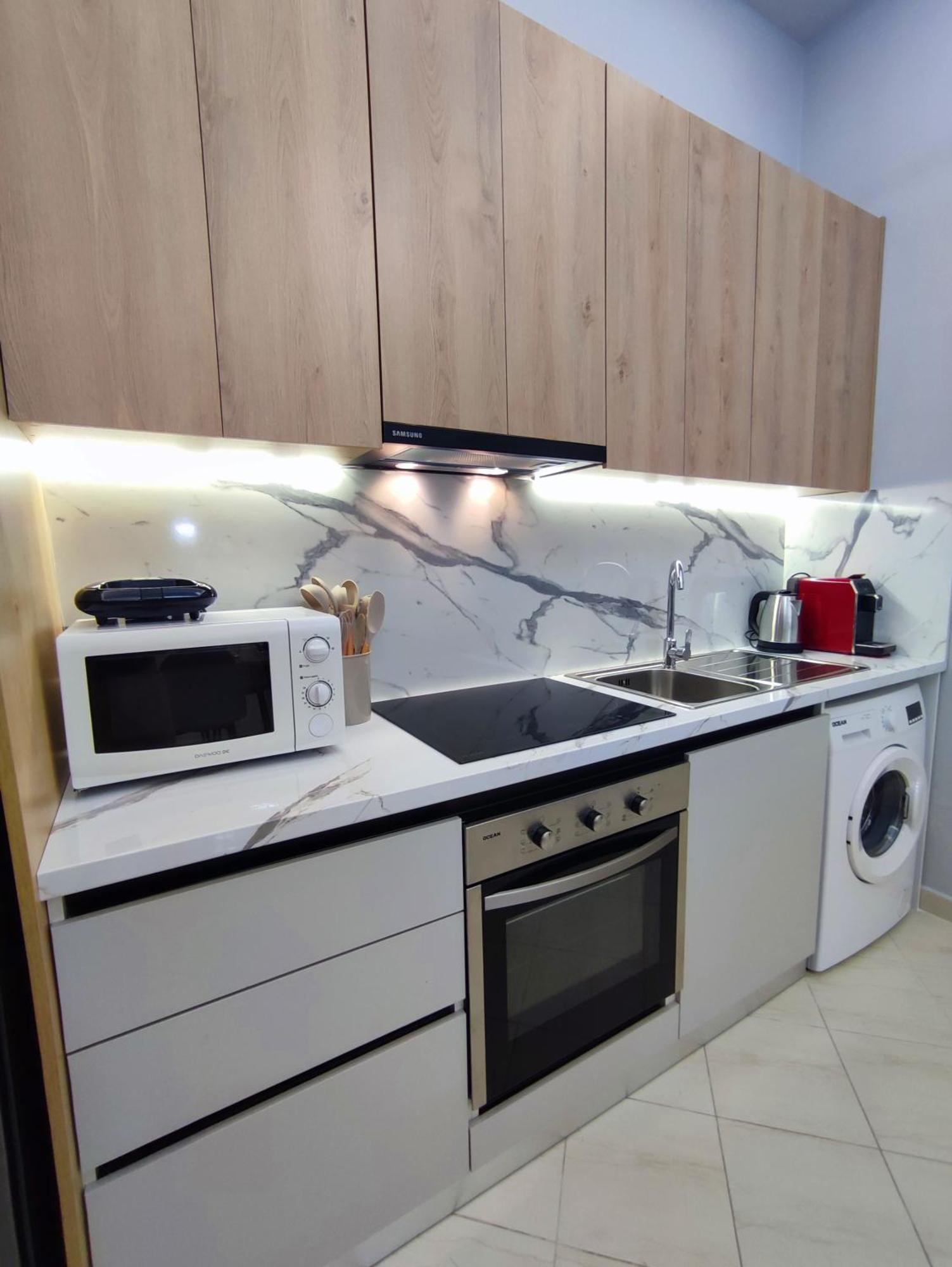 Bp Beach Apartments Golem  Bagian luar foto