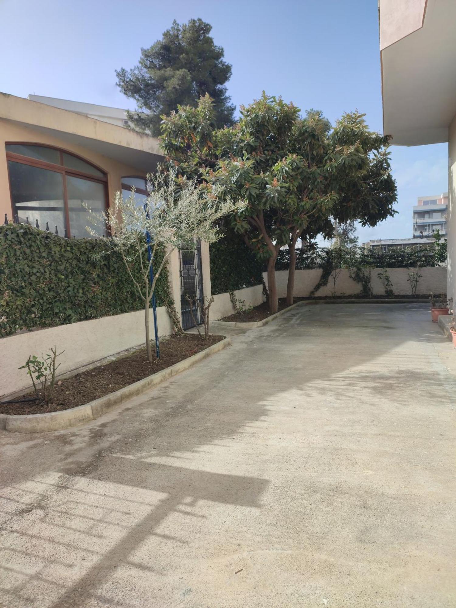 Bp Beach Apartments Golem  Bagian luar foto