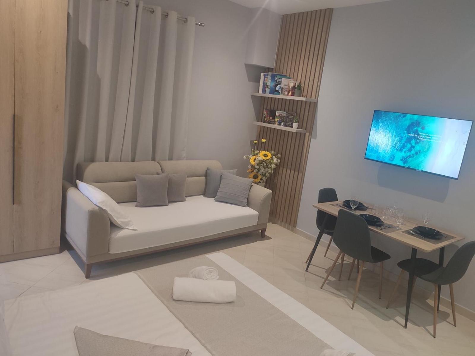 Bp Beach Apartments Golem  Bagian luar foto
